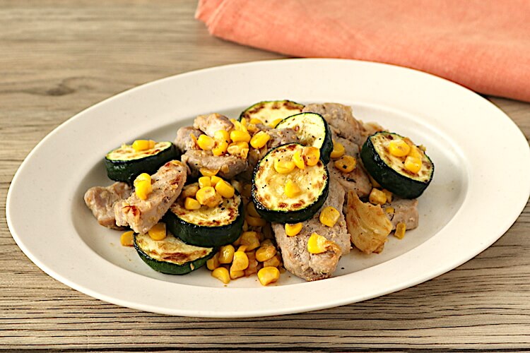 豚ヒレ肉と夏野菜の塩糀炒め