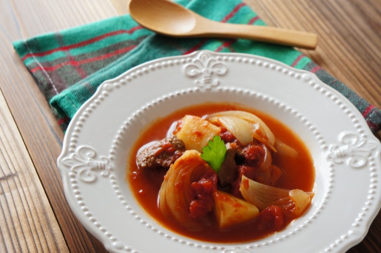 牛肉のトマトの煮込み